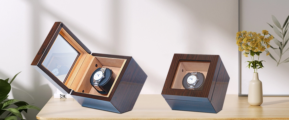 Colors of watch winder